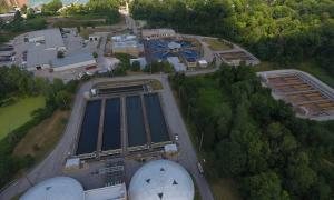 Rocky River WWTP & Bradstreet Landing in Lake Erie, looking North, Fall 2024. </br>Rocky River, Ohio </br>Great Lakes Water in Action. Nicholas Barille.